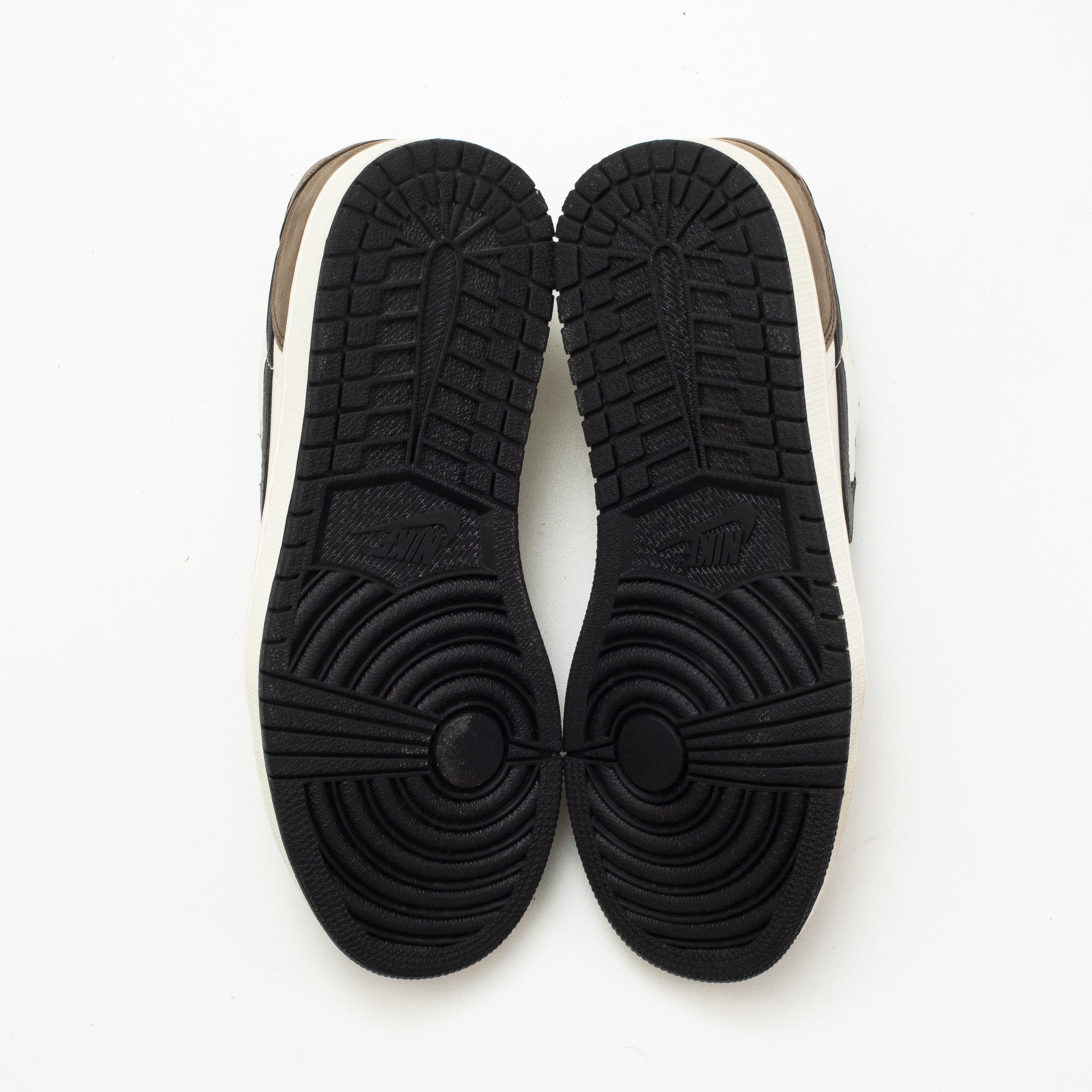 AIR JORDAN 1 LOW MOCHA [USED - SIZE 8.5]