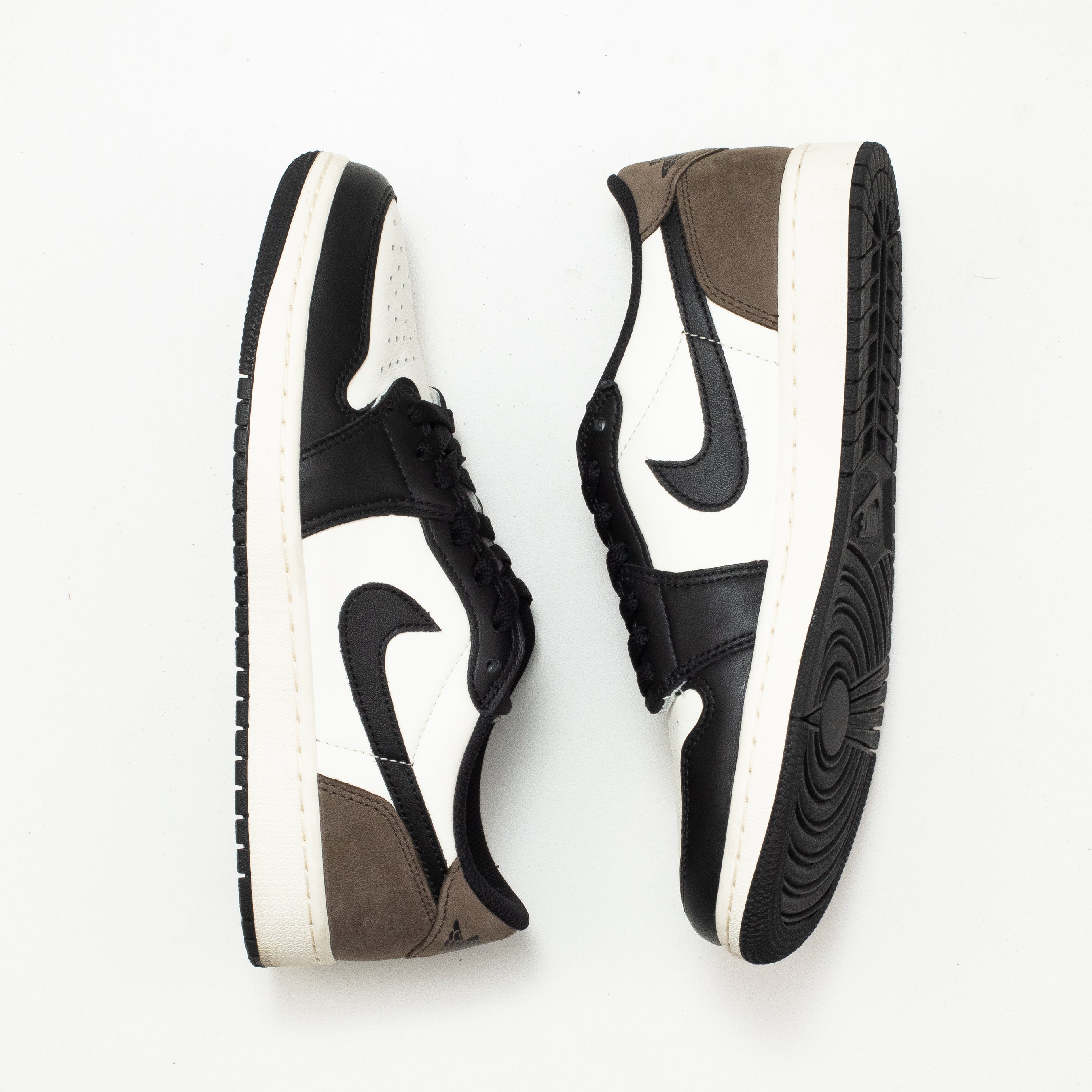 AIR JORDAN 1 LOW MOCHA [USED - SIZE 8.5]