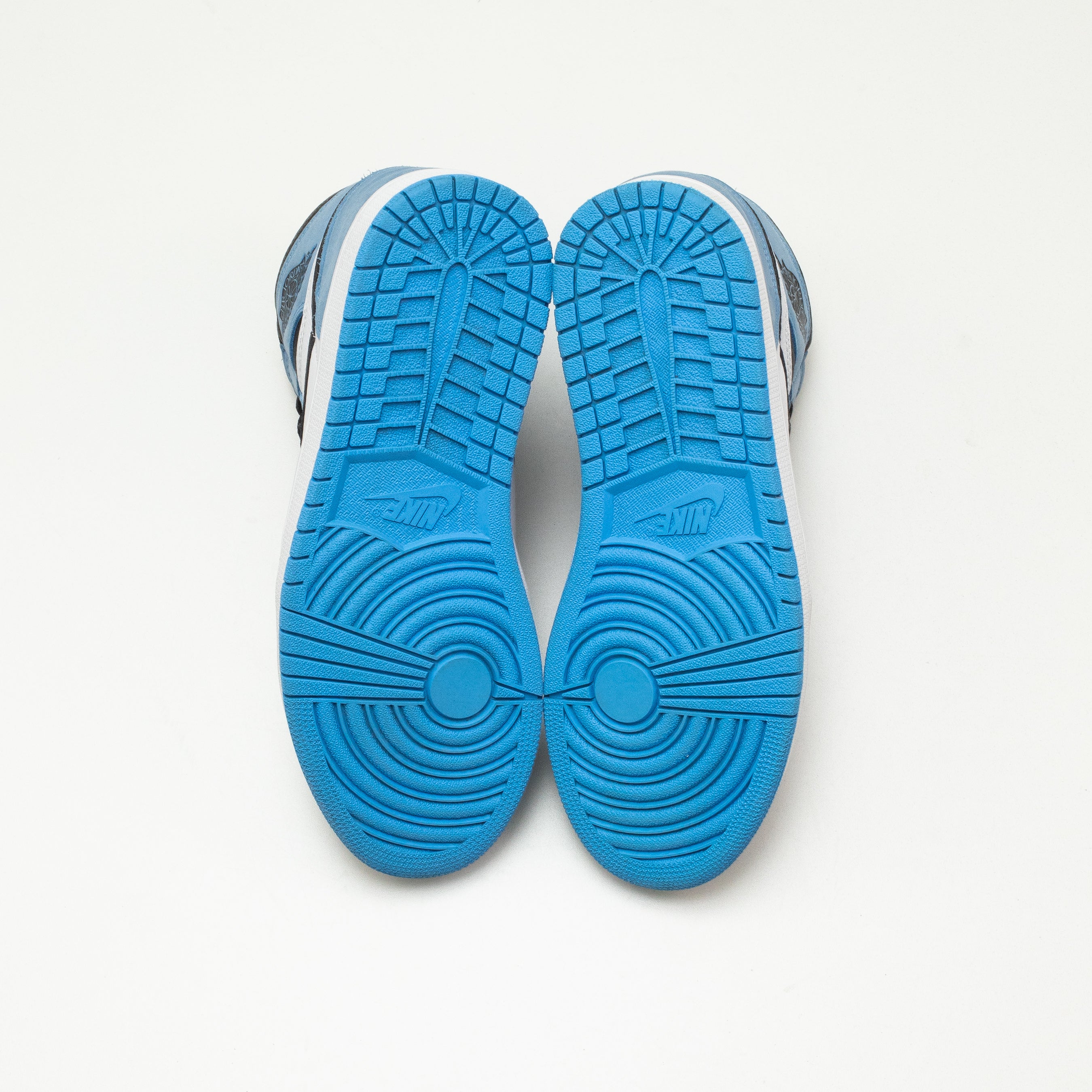 AIR JORAN 1 HIGH UNIVERSITY BLUE [USED - SIZE 8.5]